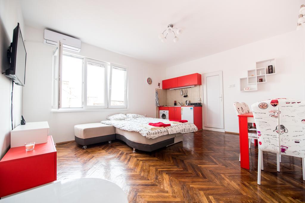 Apartment Andreja Βελιγράδι Εξωτερικό φωτογραφία